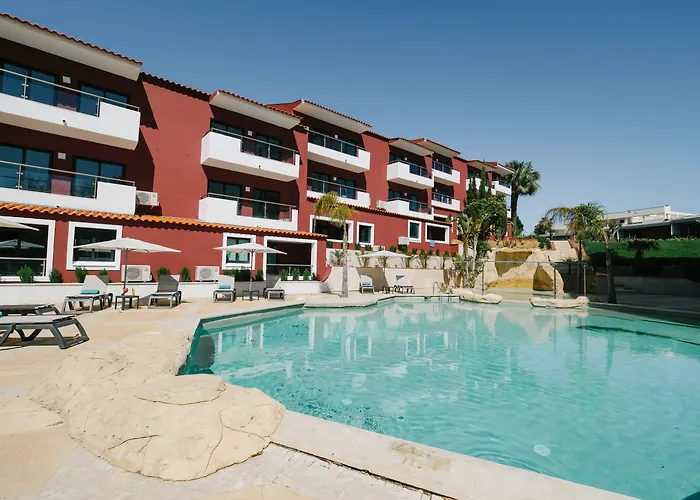 Albufeira hotels near Oura Beach